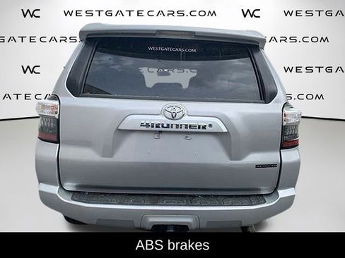 Used 2018 Toyota 4Runner SR5 Premium image 7