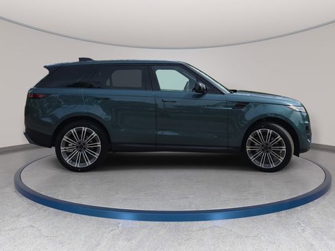 New 2026 Land Rover Range Rover Sport SE AWD/4WD image 4