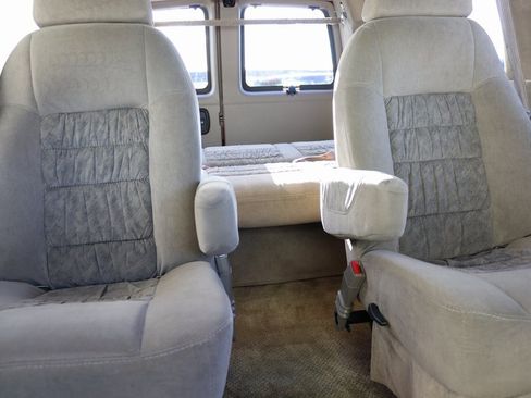 Used 2007 Chevrolet Express 1500 w/ Preferred Equipment Group image 36