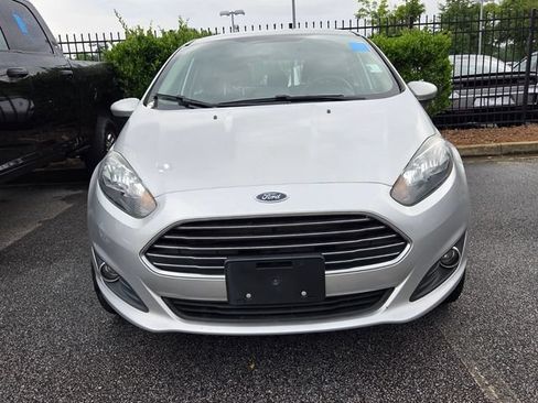 Used 2019 Ford Fiesta SE w/ Equipment Group 201A FWD image 2