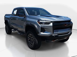 Used 2024 Chevrolet Colorado ZR2 w/ ZR2 Convenience Package III AWD/4WD video 3