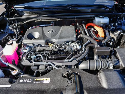 Used 2023 Toyota Crown Limited image 20