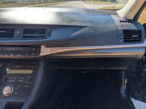 Used 2016 Lexus CT 200h image 30