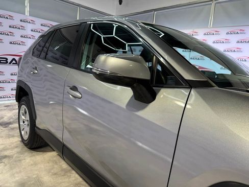 Used 2022 Toyota RAV4 LE image 12