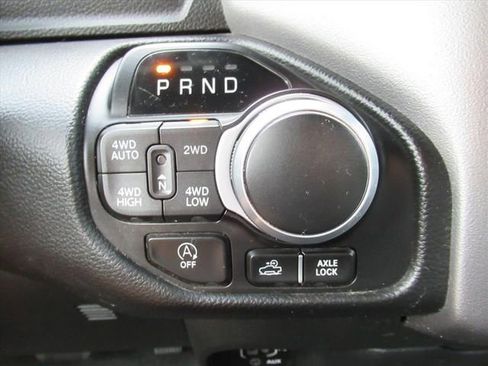 Used 2023 RAM 1500 Big Horn AWD/4WD image 23
