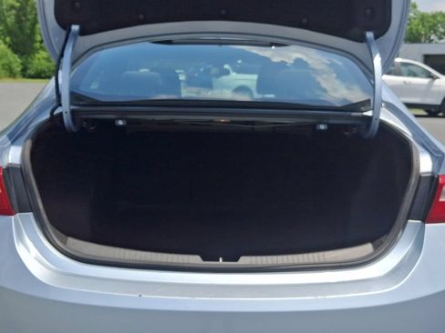 Used 2017 Chevrolet Malibu LT FWD image 30