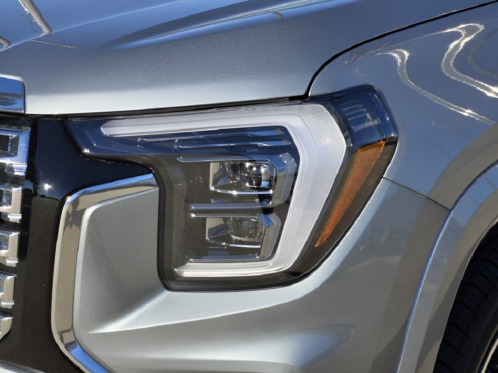 New 2027 GMC Terrain Denali w/ LPO, Black Badging Package AWD/4WD image 7