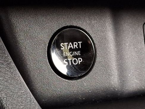 Used 2024 Nissan Rogue SV AWD/4WD image 22