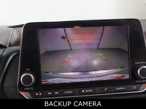 Used 2023 Nissan Rogue SV FWD image 18