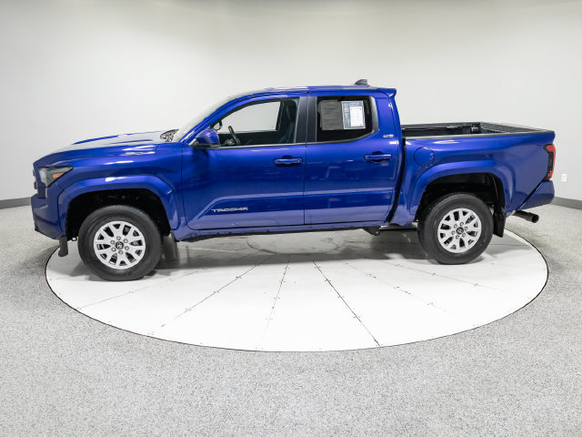 Used 2024 Toyota Tacoma SR5 AWD/4WD image 31
