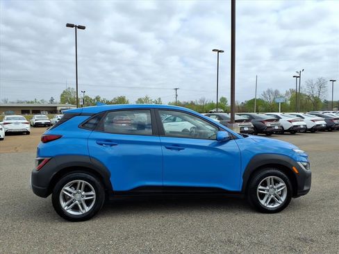 Used 2022 Hyundai Kona SE image 6