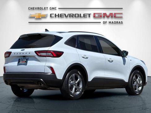 Used 2025 Ford Escape ST-Line FWD image 3