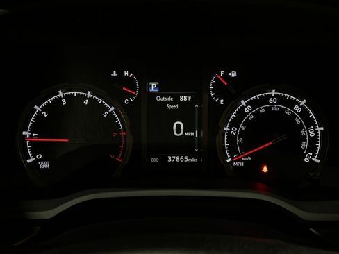 Used 2022 Toyota 4Runner TRD Off-Road Premium w/ TRD Black Wheel Package (TMS) AWD/4WD image 22