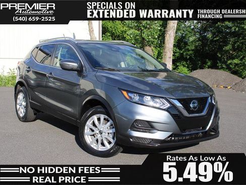 Used 2021 Nissan Rogue Sport SV image 1
