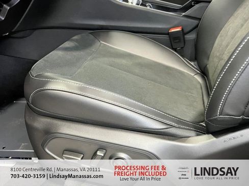 New 2025 Jeep Grand Cherokee Altitude AWD/4WD image 24