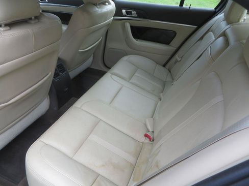 Used 2015 Lincoln MKS AWD w/ Equipment Group 101A image 25