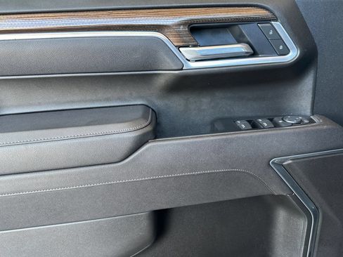 Certified 2025 Chevrolet Silverado 1500 LT AWD/4WD image 11