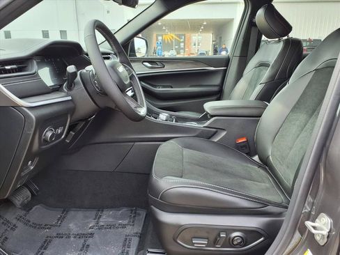 New 2026 Jeep Grand Cherokee Altitude RWD image 15