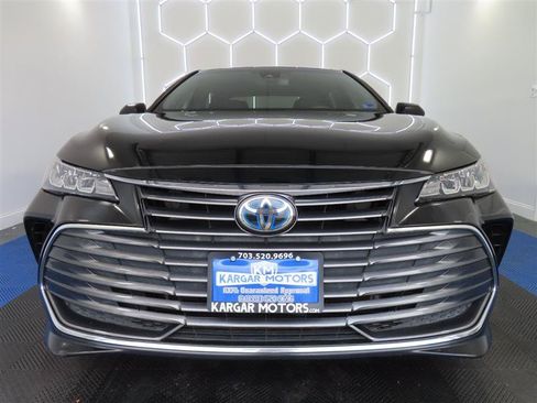 Used 2021 Toyota Avalon XLE w/ Moonroof Package FWD image 3