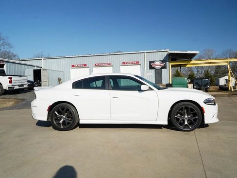 Used 2019 Dodge Charger GT image 3