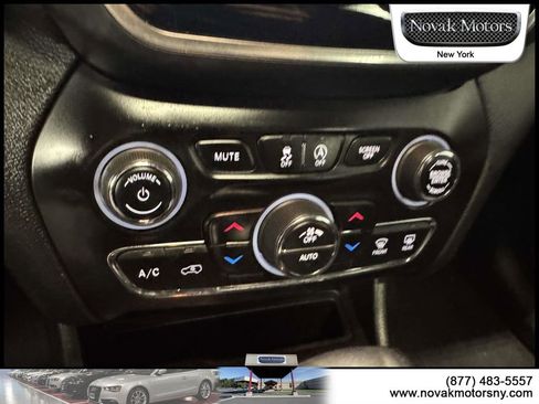 Used 2022 Jeep Cherokee Limited image 20