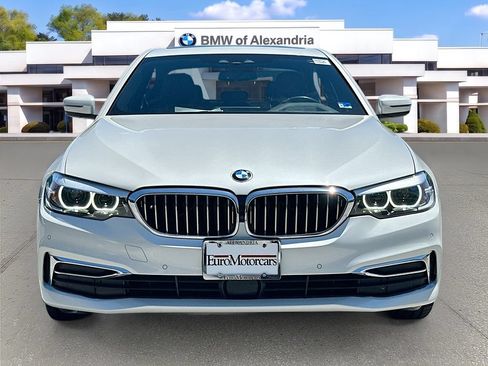 Used 2019 BMW 530i xDrive w/ Premium Package AWD/4WD image 2