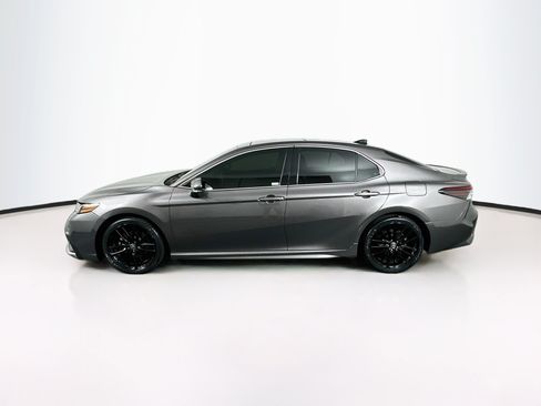 Used 2021 Toyota Camry XSE FWD image 4