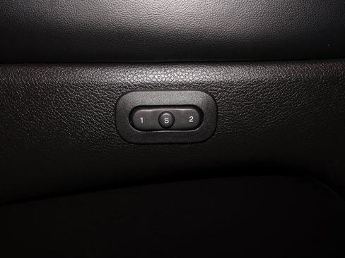 Used 2020 Jeep Grand Cherokee Limited image 13