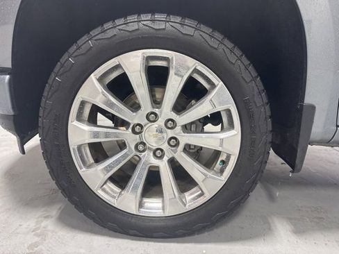 Used 2019 Chevrolet Silverado 1500 High Country image 11