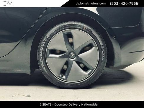 Used 2018 Tesla Model 3 Long Range RWD image 37