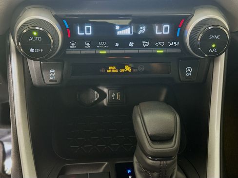 Used 2023 Toyota RAV4 XLE w/ Convenience Package FWD image 23