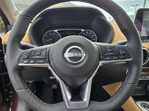 Used 2025 Nissan Sentra SV w/ SV Premium Package FWD image 22