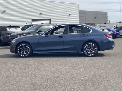 Used 2025 BMW 330i Sedan w/ Convenience Package image 9