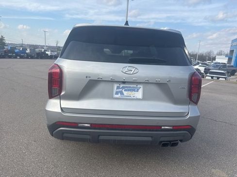 Used 2023 Hyundai Palisade SEL image 4