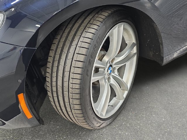 Used 2017 BMW 550i Gran Turismo xDrive AWD/4WD image 30