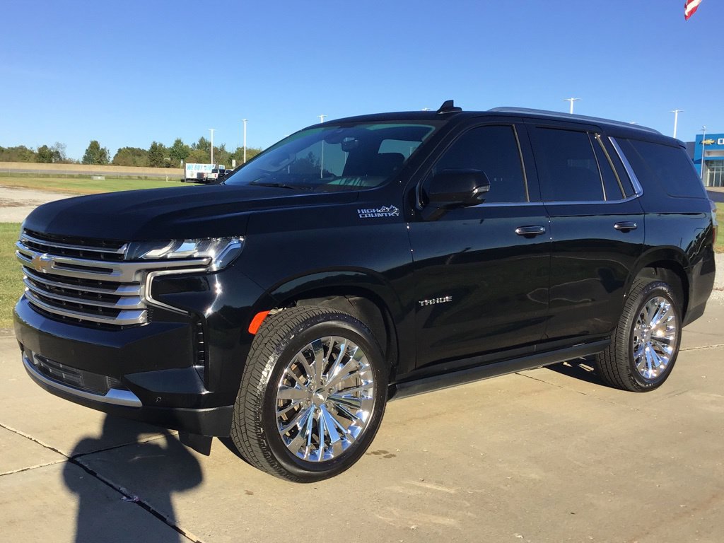 Used 2021 Chevrolet Tahoe High Country w/ Premium Package AWD/4WD image 3