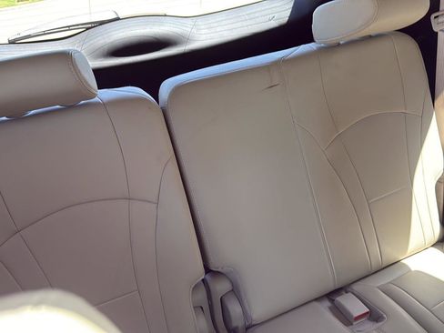 Used 2020 Buick Enclave Premium w/ Sun and Sites Package AWD/4WD image 46