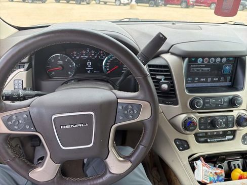Used 2017 GMC Yukon Denali w/ Open Road Package AWD/4WD image 7