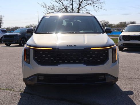 New 2026 Kia Carnival SX Prestige FWD image 2