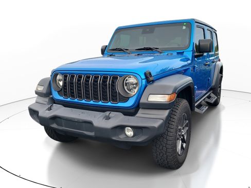 Used 2024 Jeep Wrangler Sport S image 3