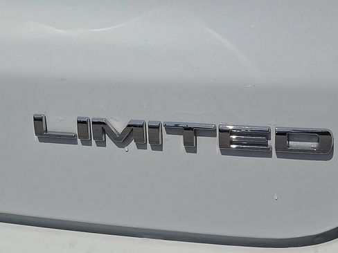 Used 2023 Jeep Compass Limited AWD/4WD image 9