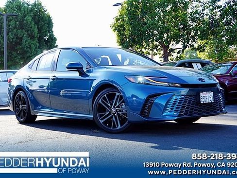 Used 2025 Toyota Camry XSE FWD image 1