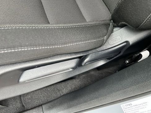 Used 2025 Honda CR-V LX image 16