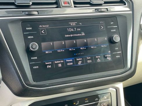 Used 2023 Volkswagen Tiguan SE R-Line image 19