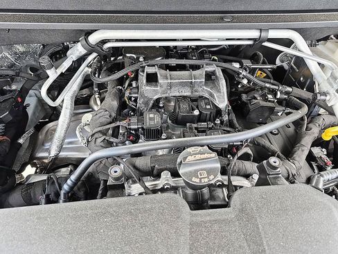 New 2026 Chevrolet Colorado ZR2 w/ Technology Package AWD/4WD image 37