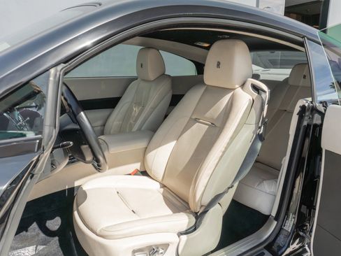 Used 2016 Rolls-Royce Wraith RWD image 11