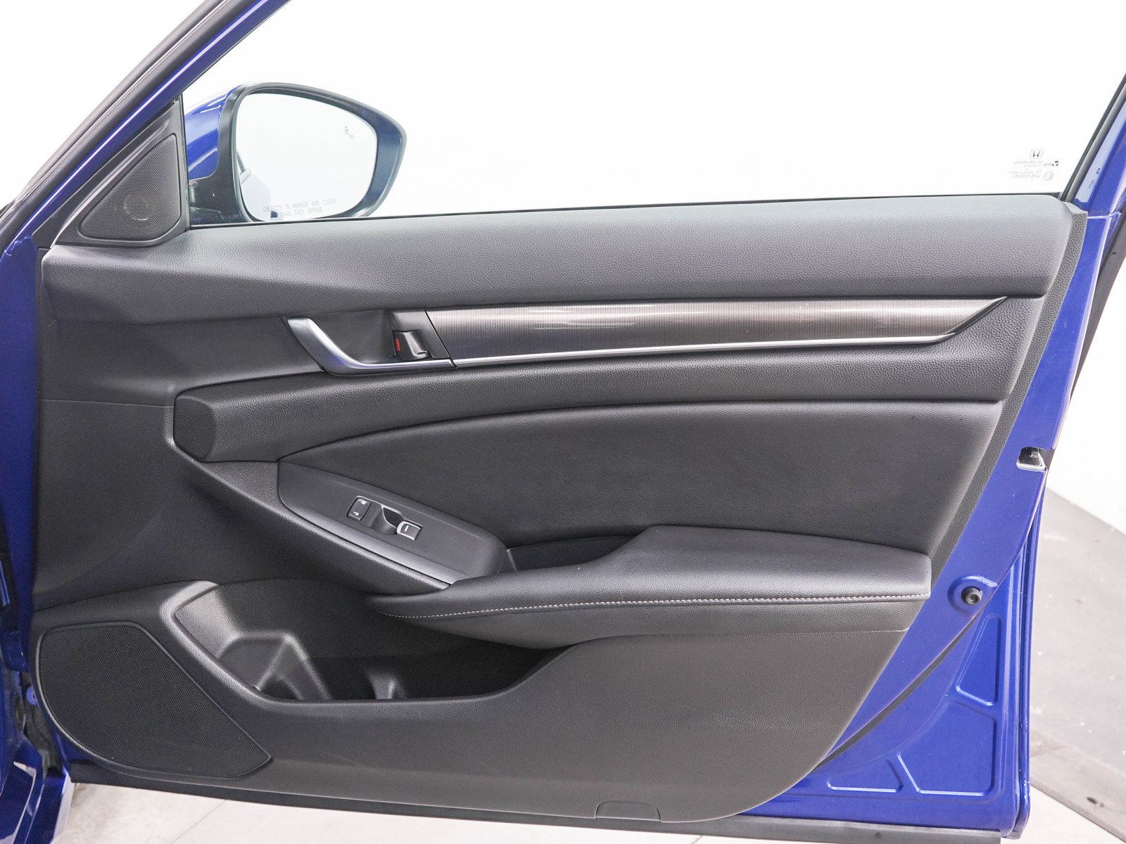 Used 2020 Honda Accord Sport image 9