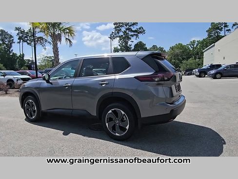 Used 2025 Nissan Rogue SV FWD image 27