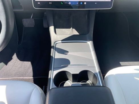 Used 2022 Tesla Model 3 Long Range AWD/4WD image 10