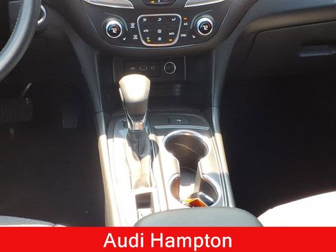 Used 2022 Chevrolet Equinox LT AWD/4WD image 24